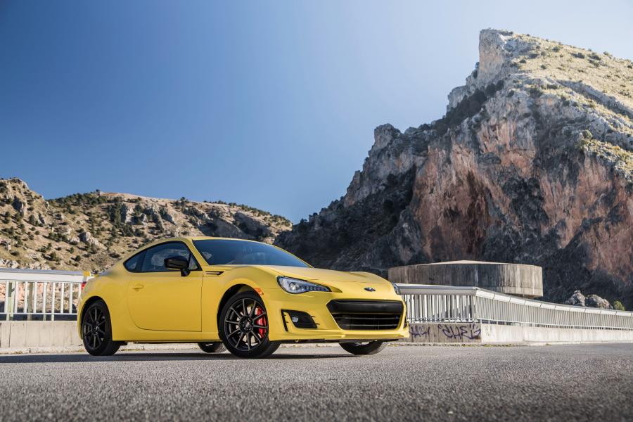  Subaru BRZ Performance Package 2016 года  (NA) (фото 6 из 13)